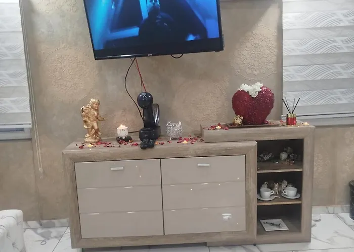 Jacuzzy Andjela * 수보티차