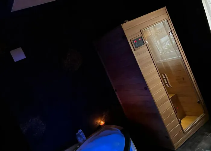 Jacuzzy Andjela * 수보티차